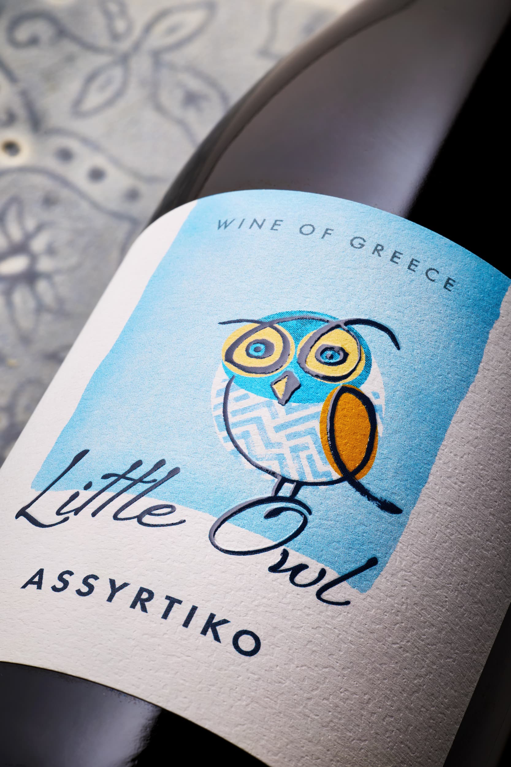 Little Owl Assyrtiko wine macro shot